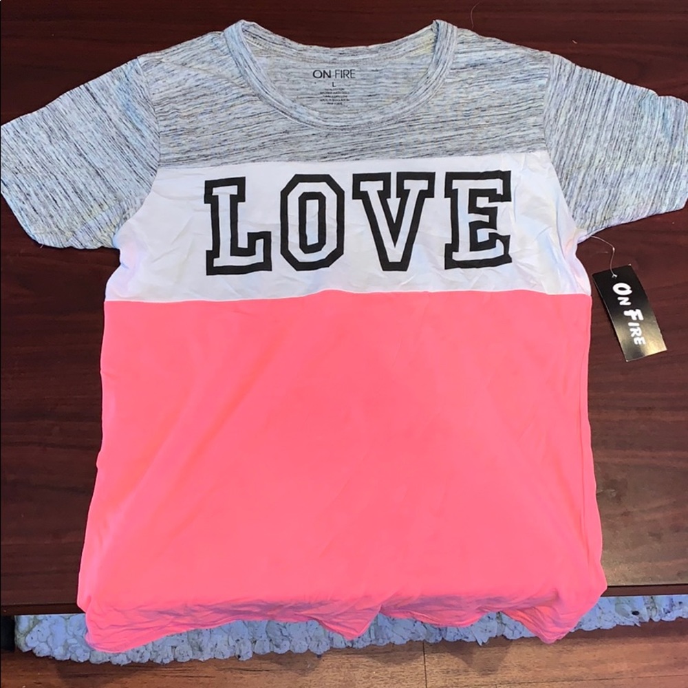 graphic tee